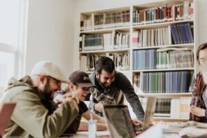 Als Student*in in einer WG wohnen? Vorteile und Nachteile